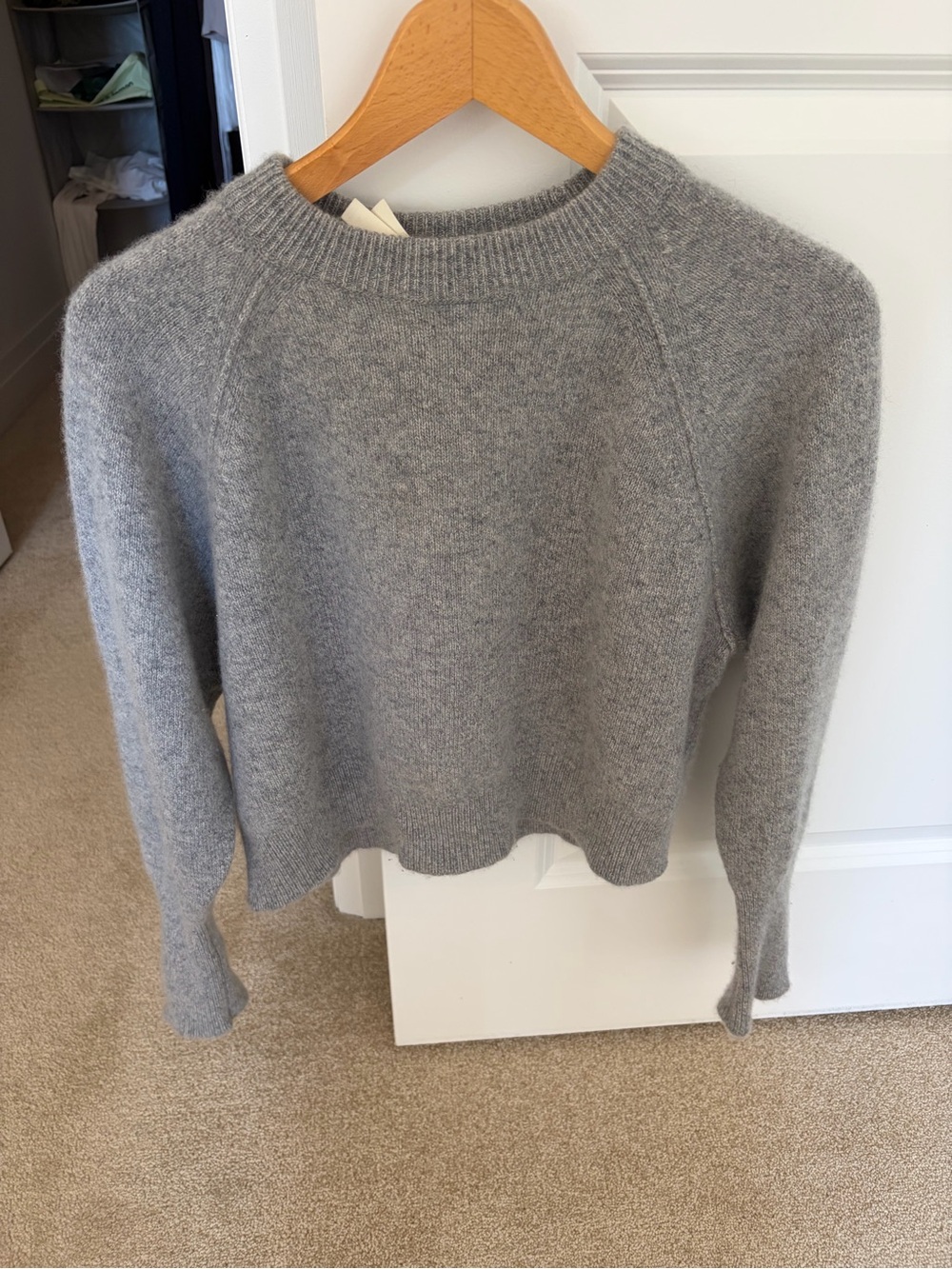 Babaton Classic Women's Cashmere Crewneck Sweater in Heather Gray
